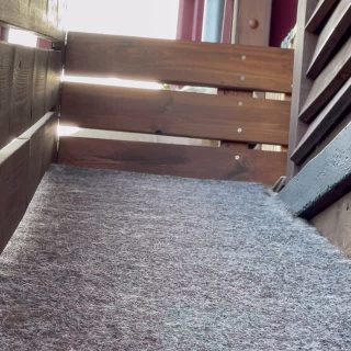 Zum ersten Mal unter freiem Himmel ☀️😎🌴 In dieser Woche durften unsere Goldies das erste Mal den Garten erobern – Sommer, Sonne, Welpenglück! ☺️⛱️ … www.grumsinies.de